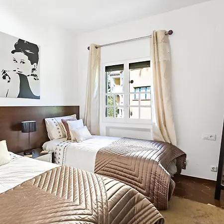 H49 Cabopino Apartment